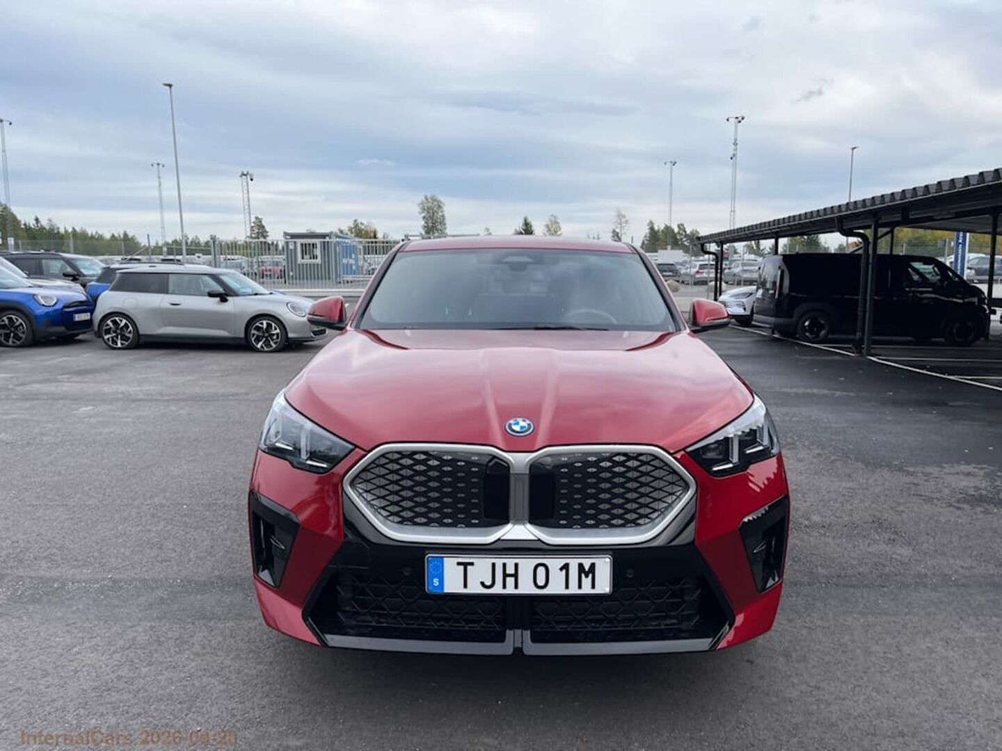 BMW IX2 iso kuva 10