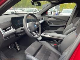 BMW IX2 esikatselu 2