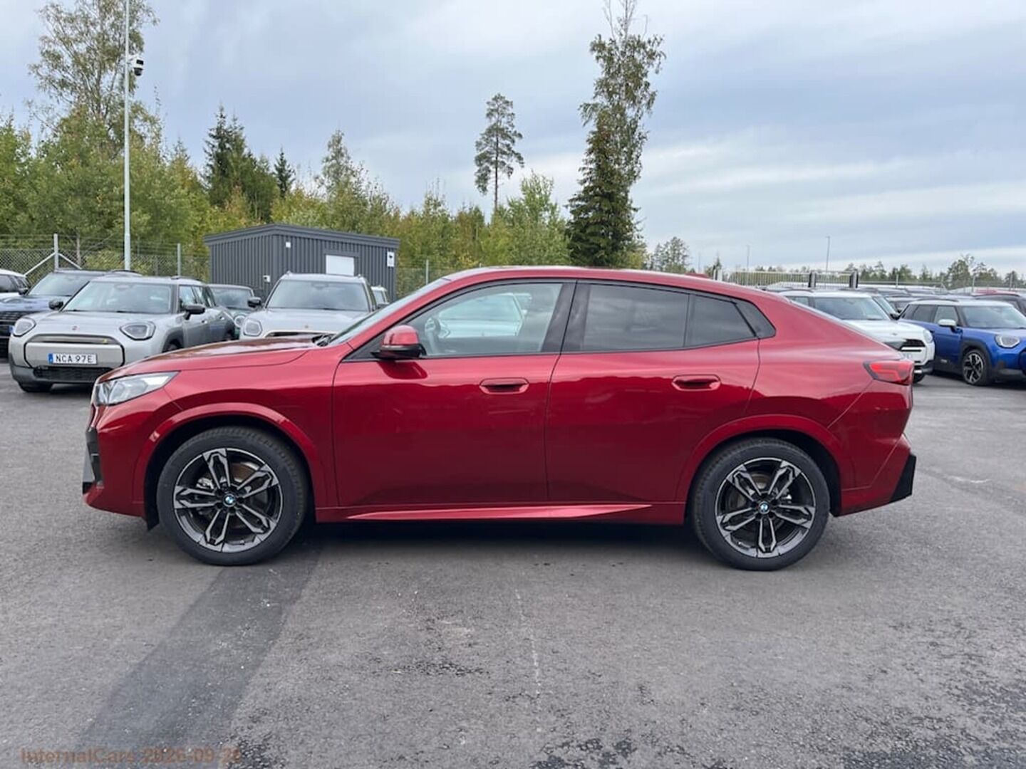BMW IX2 iso kuva 3