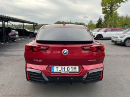 BMW IX2 esikatselu 6