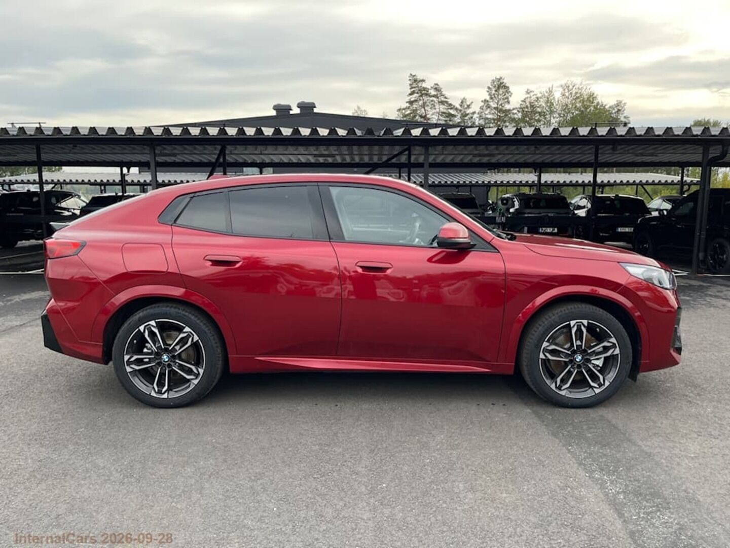 BMW IX2 iso kuva 8