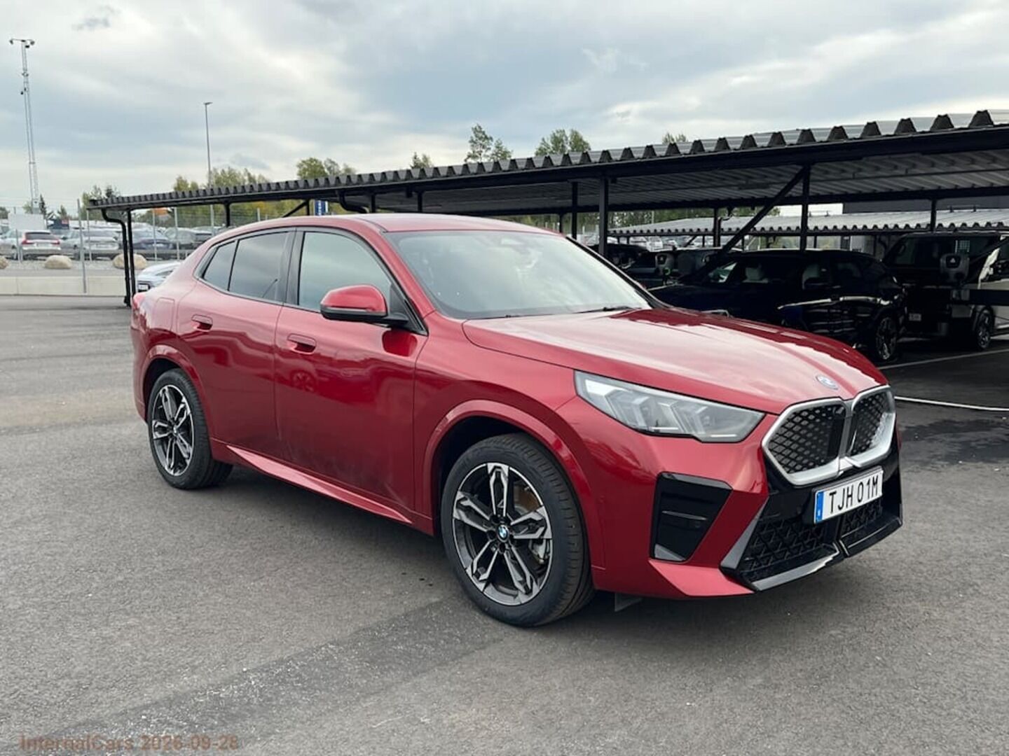 BMW IX2 iso kuva 9