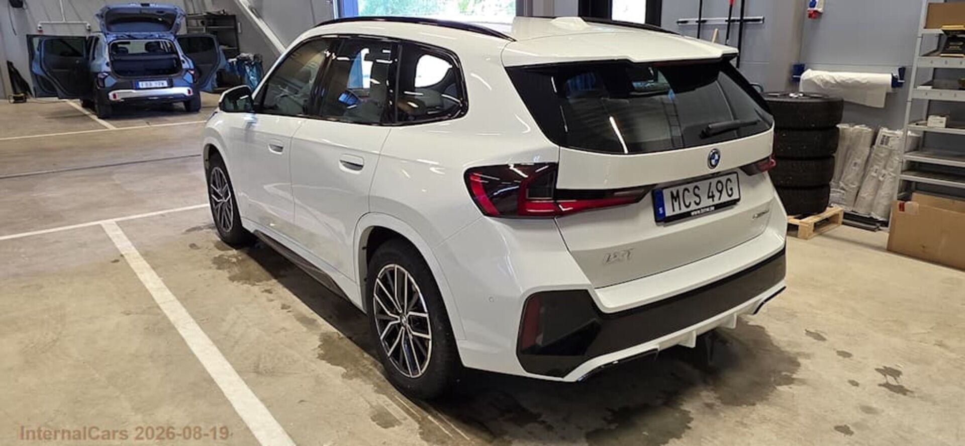 BMW IX1 iso kuva 3
