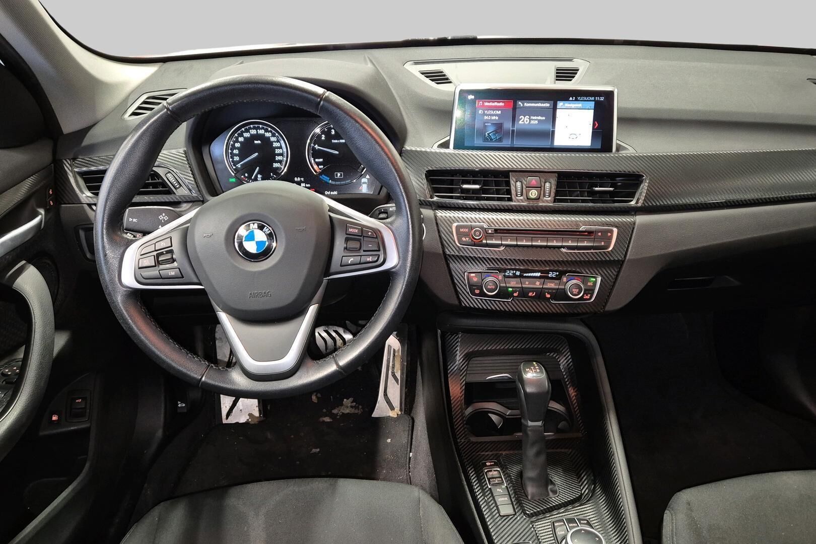 BMW X1 iso kuva 1