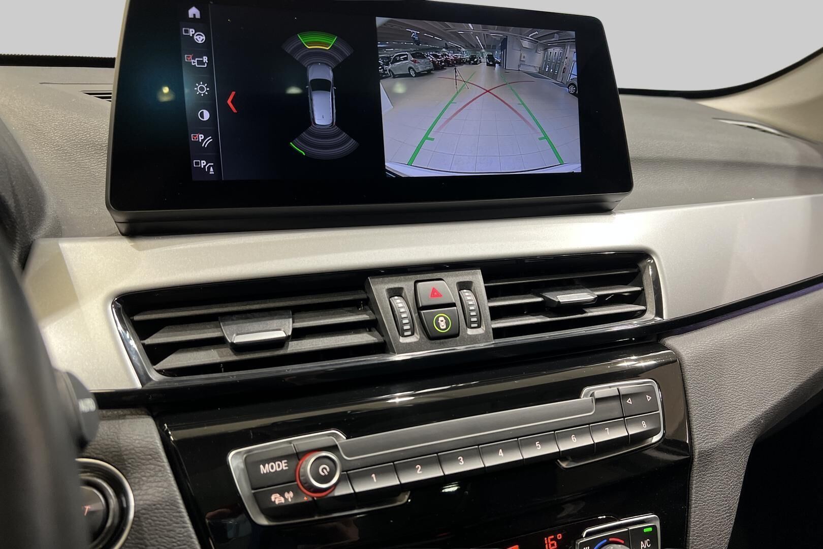 BMW X1 iso kuva 10
