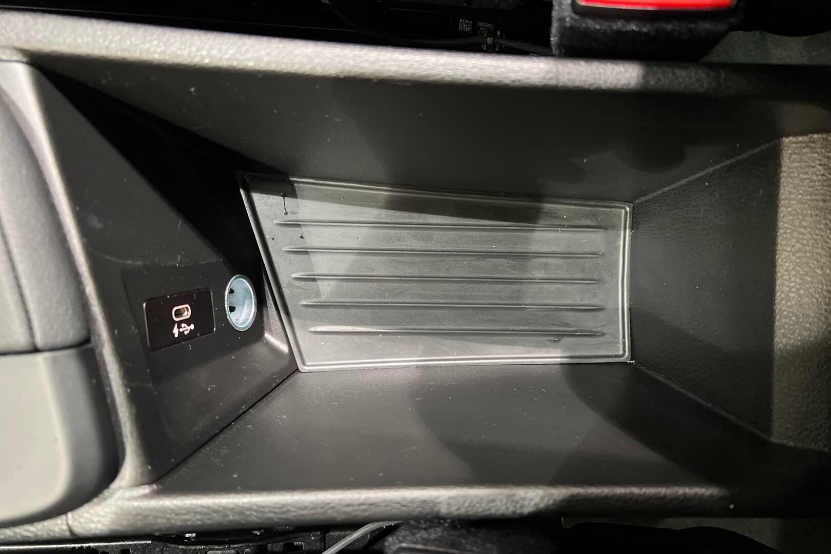 BMW X1 iso kuva 16