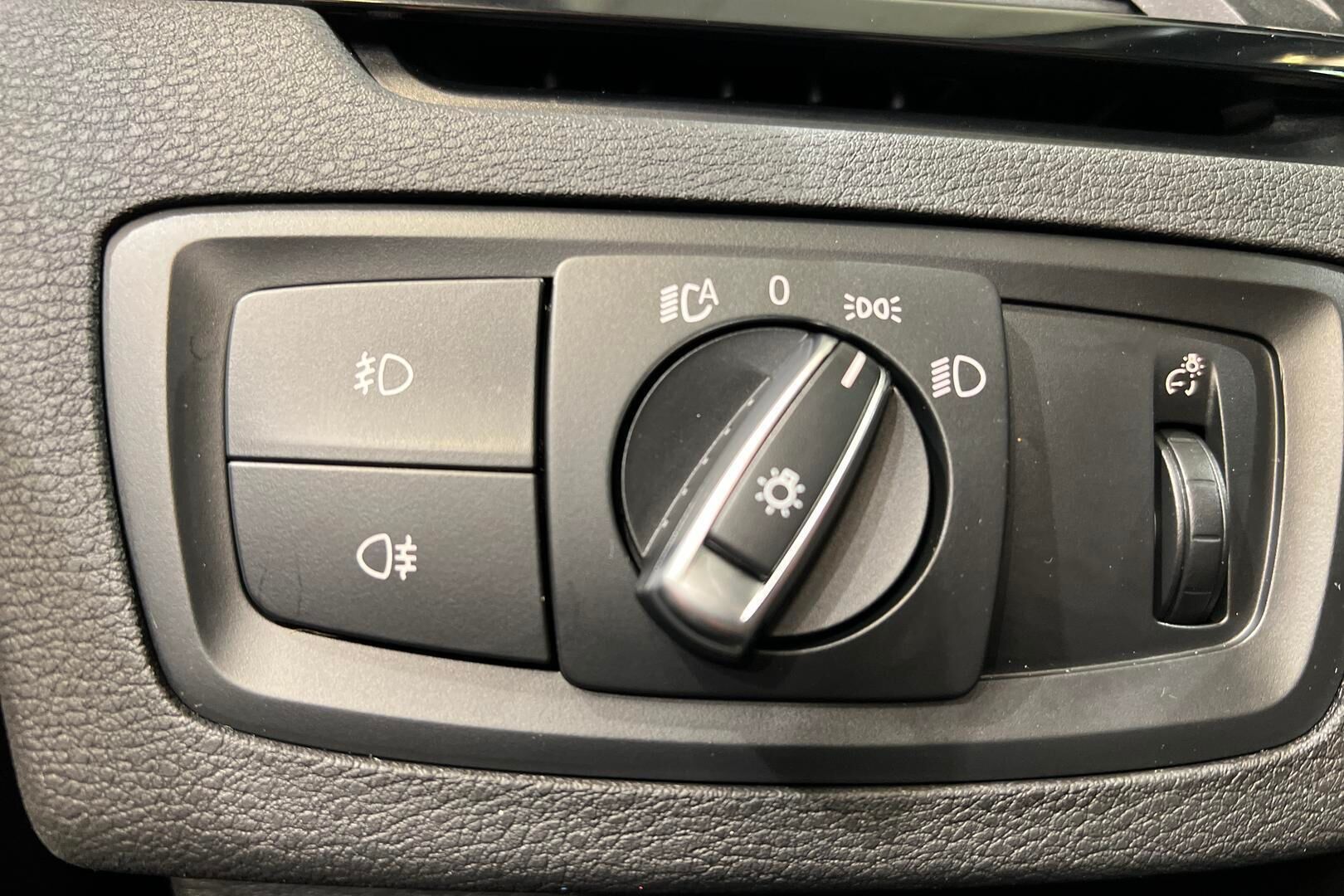 BMW X1 iso kuva 19