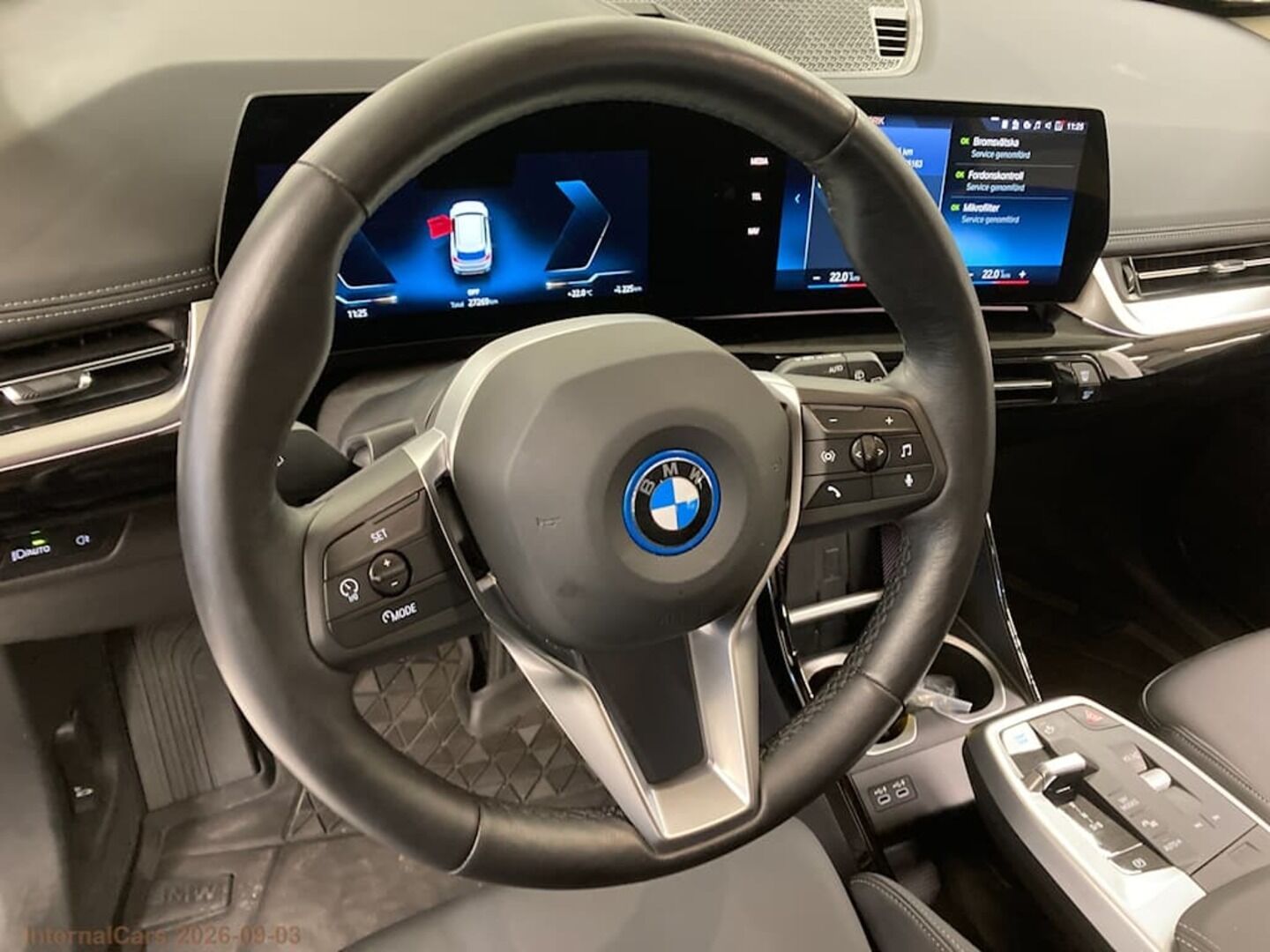 BMW IX1 iso kuva 3