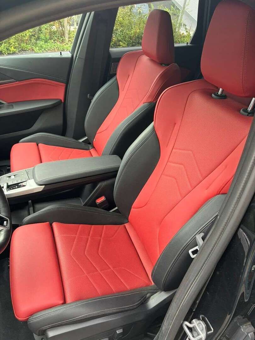 BMW IX1 iso kuva 1
