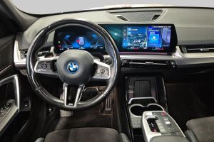 BMW IX1 esikatselu 1