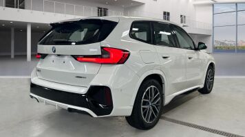 BMW IX1 esikatselu 1