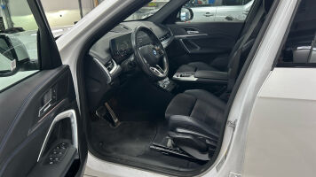 BMW IX1 esikatselu 2