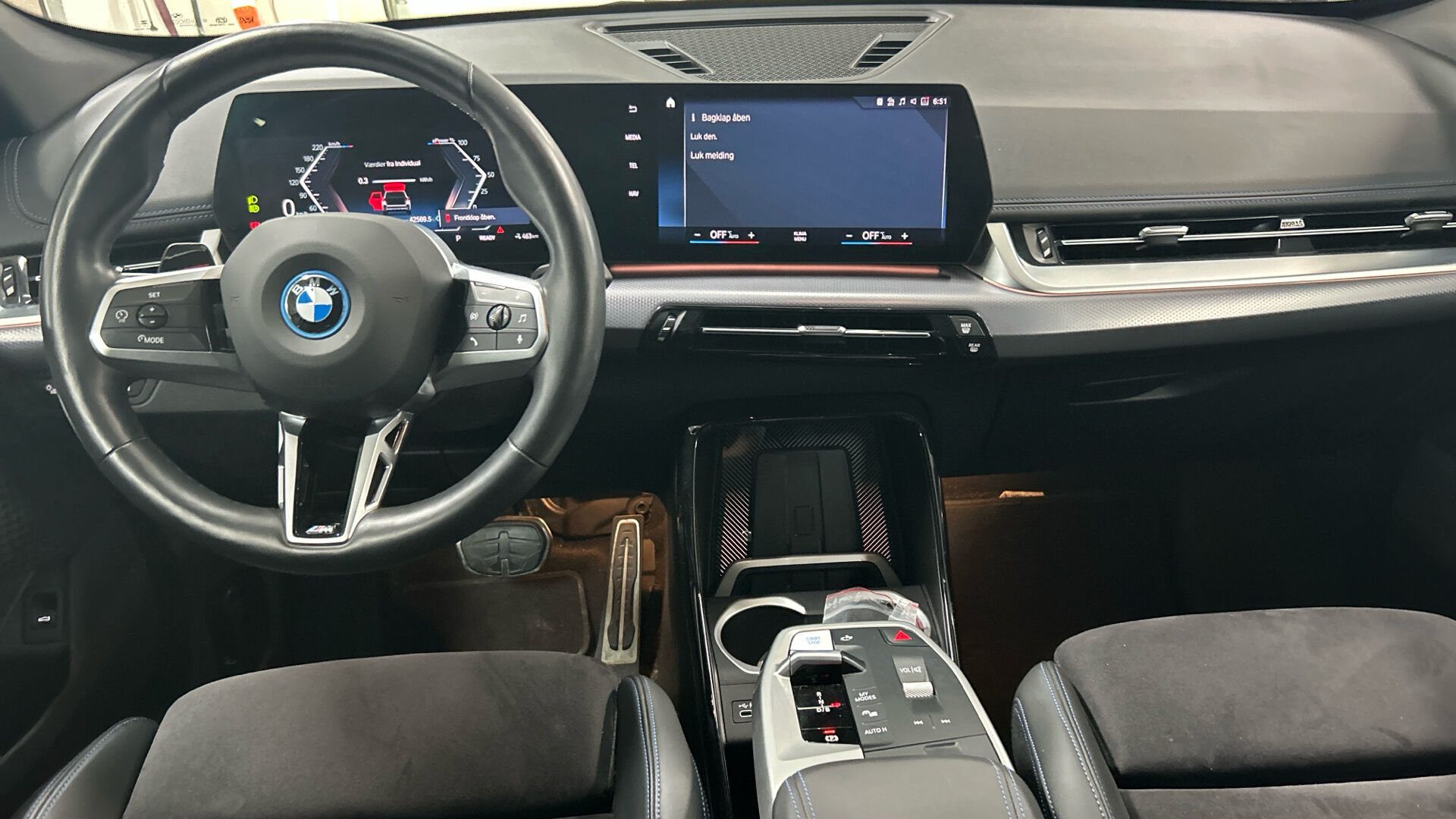 BMW IX1 iso kuva 3