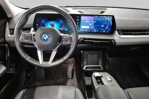 BMW IX2 esikatselu 2