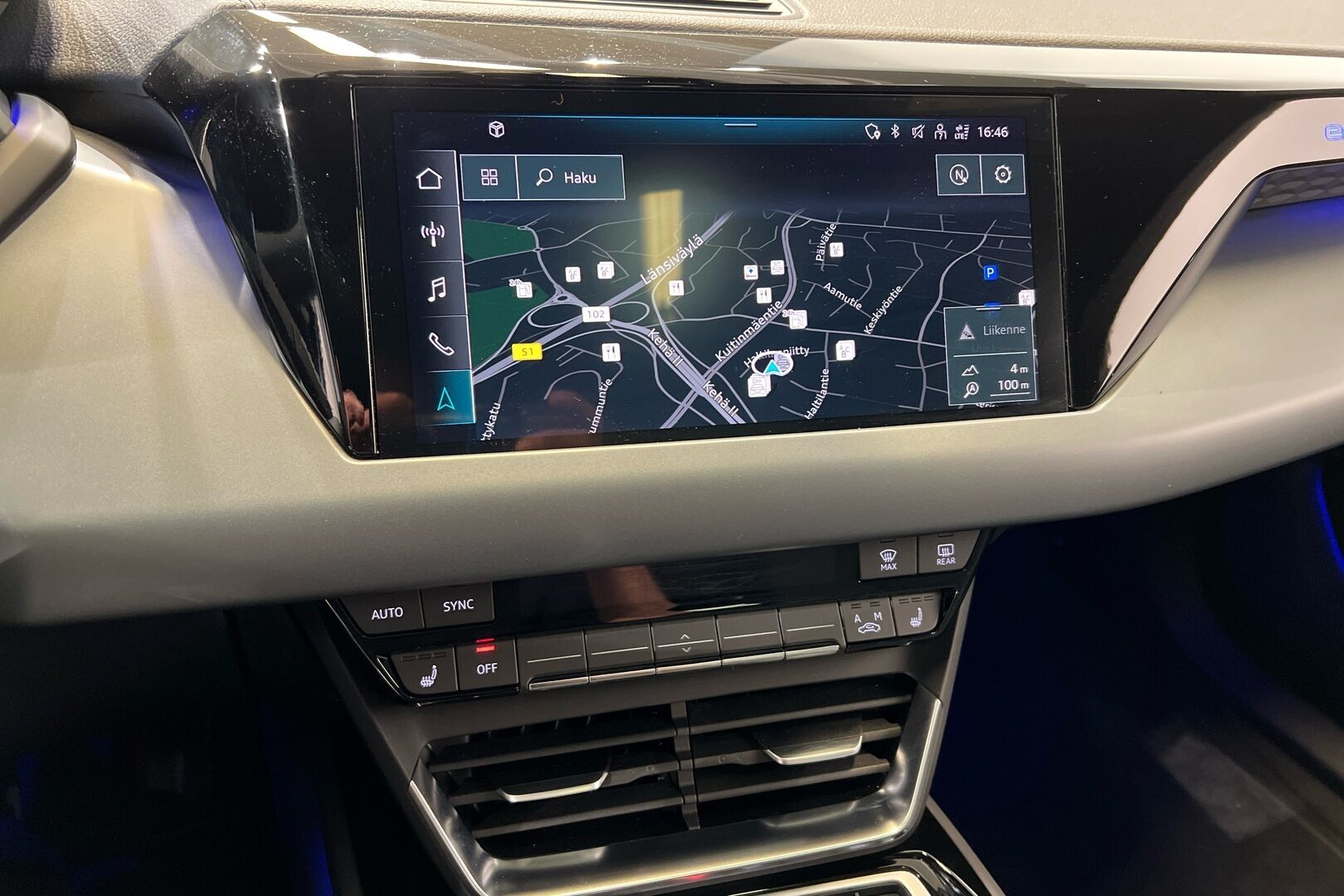 AUDI E-TRON GT iso kuva 15