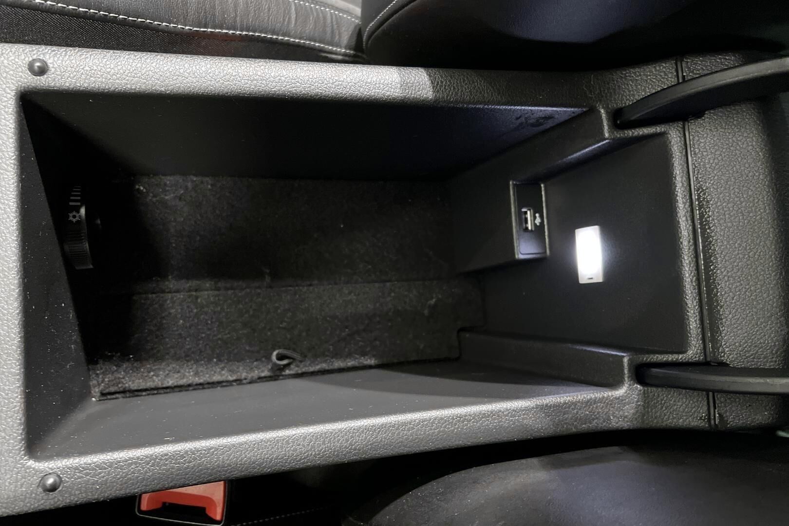 SKODA SUPERB iso kuva 24