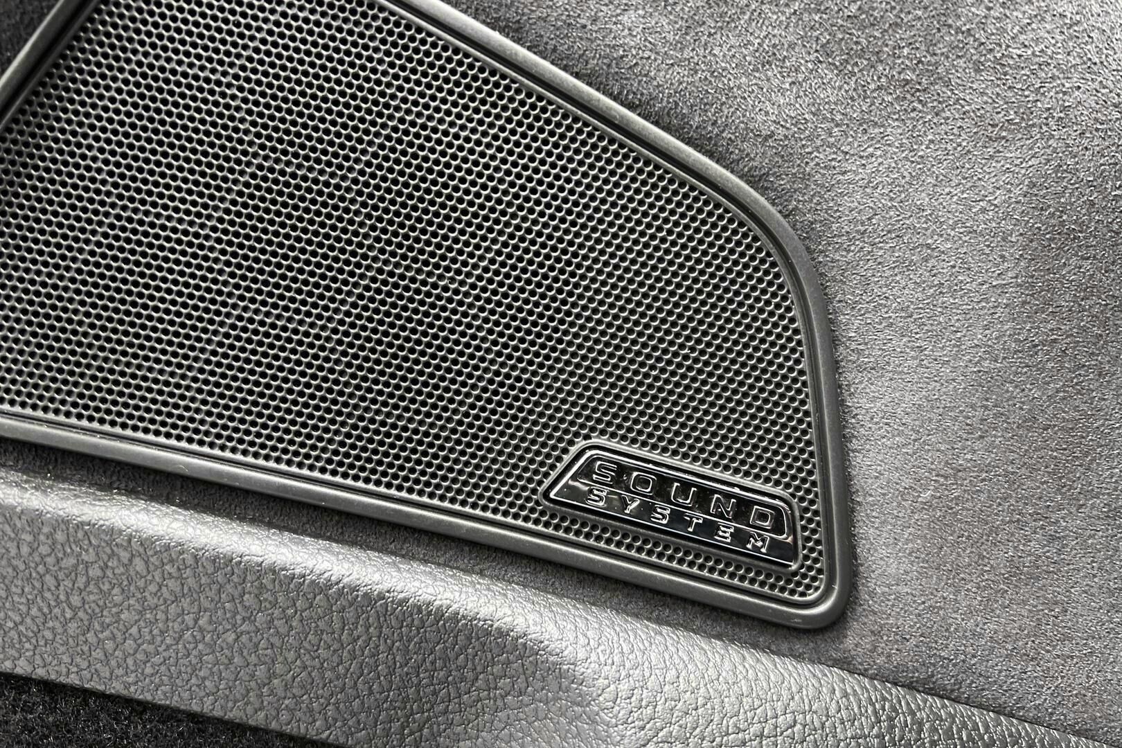 SKODA SUPERB iso kuva 30