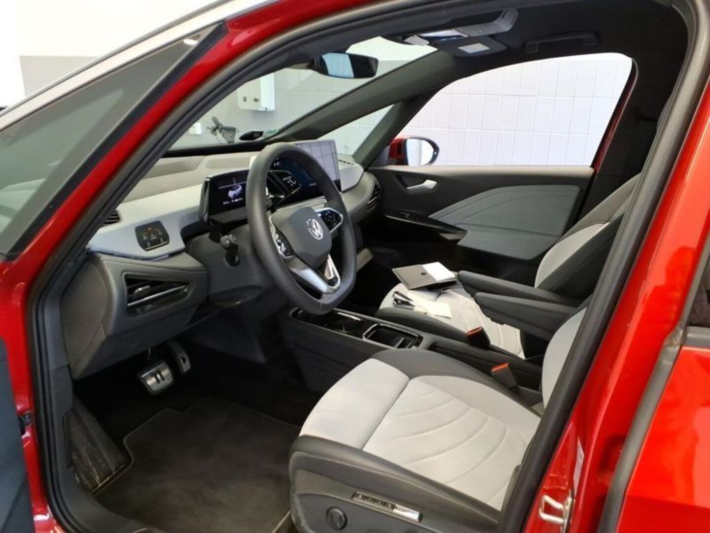 VOLKSWAGEN ID.3 iso kuva 2