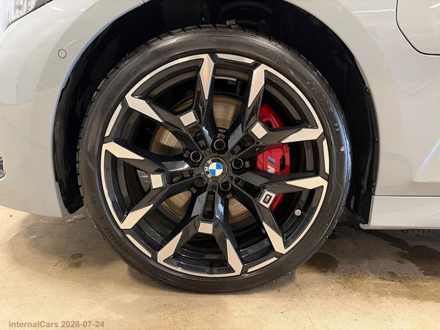 BMW 3-SARJA iso kuva 1