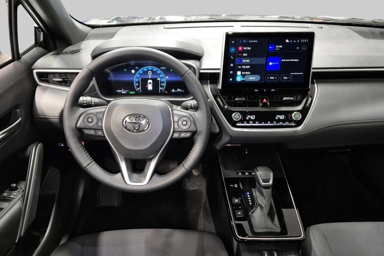Toyota Corolla Cross 1.8 Hybrid Style 2025, bild 2/8