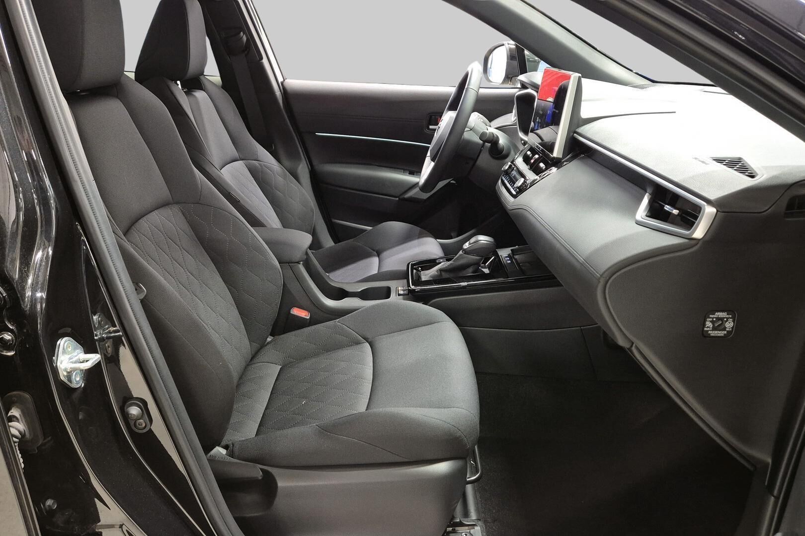 Toyota Corolla Cross 1.8 Hybrid Style 2025, bild 4/8