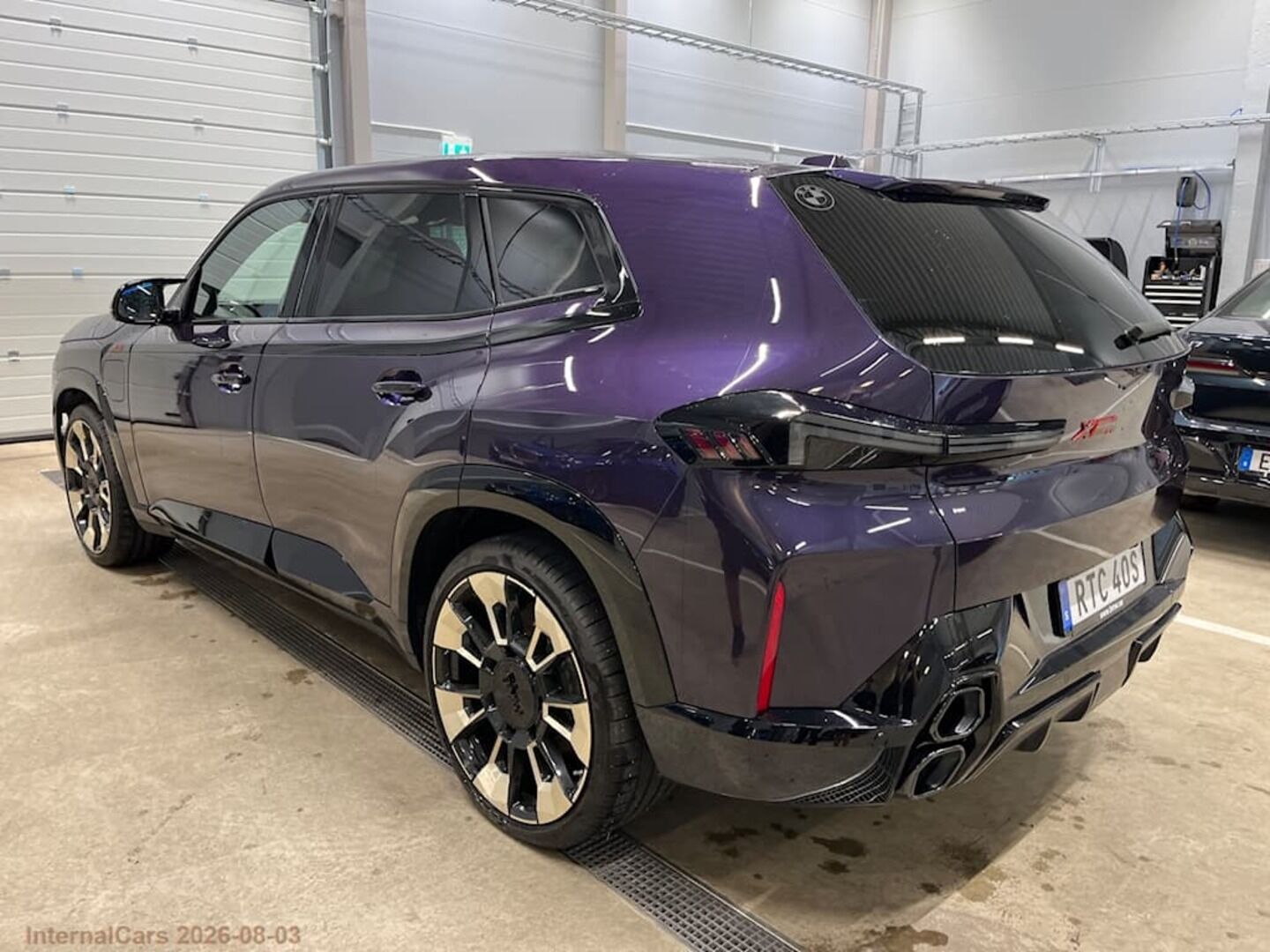 BMW XM iso kuva 1