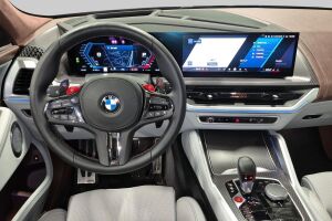 BMW XM esikatselu 2