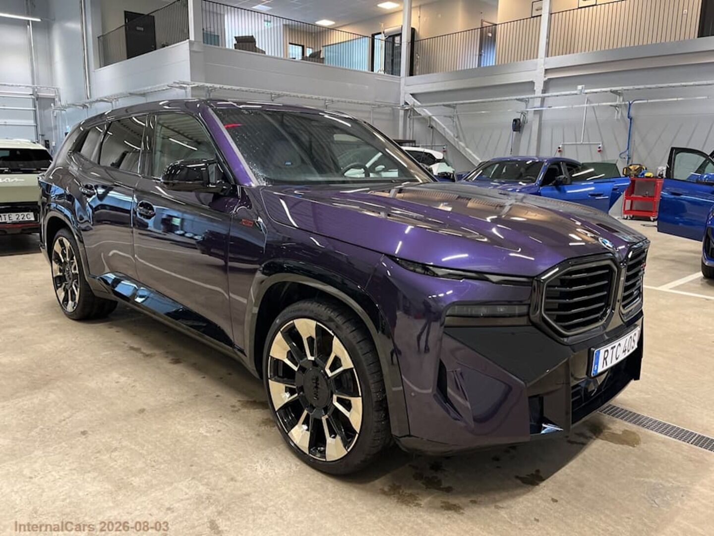 BMW XM iso kuva 3
