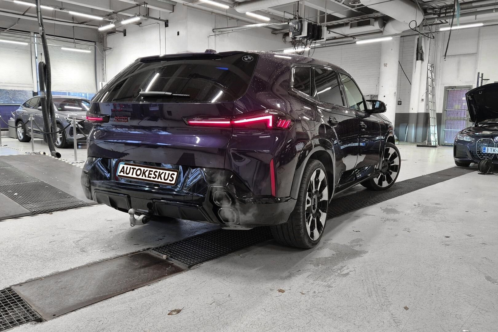 BMW XM iso kuva 4