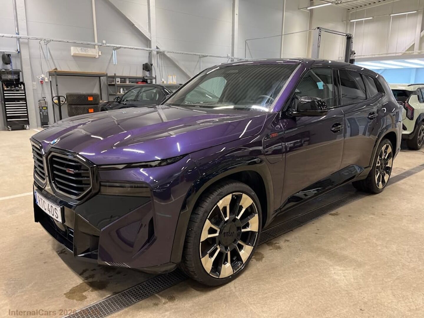 BMW XM iso kuva 0