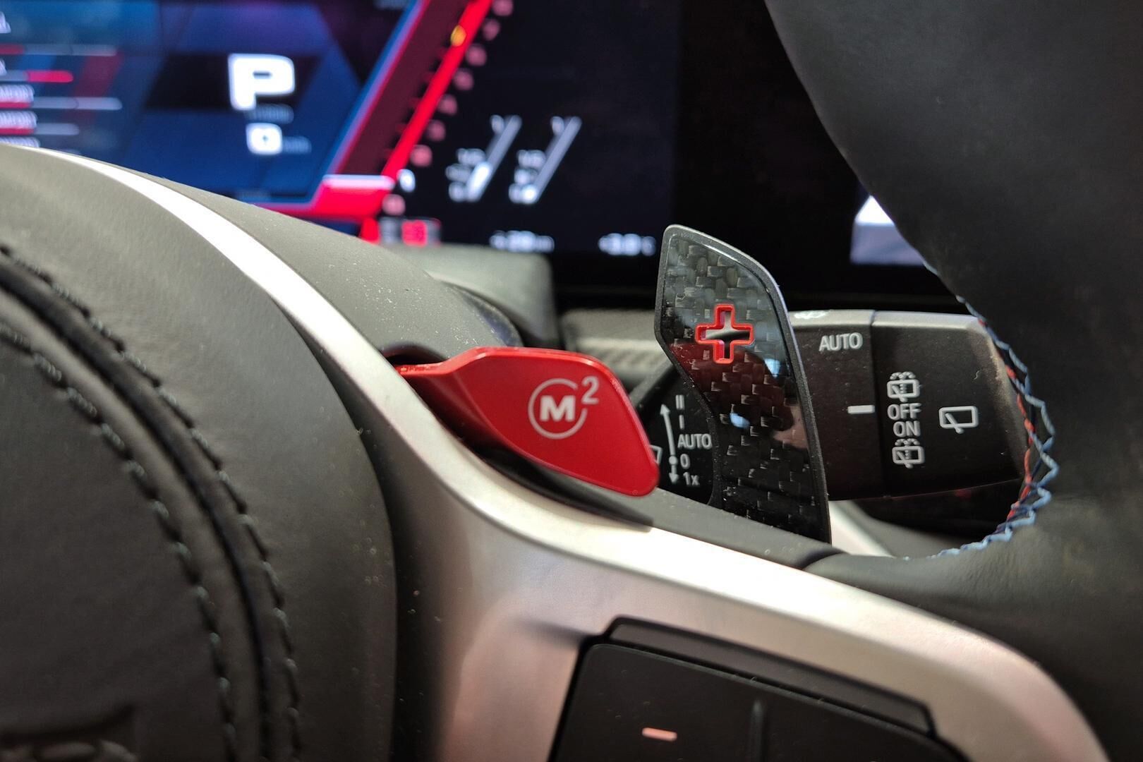 BMW XM iso kuva 9