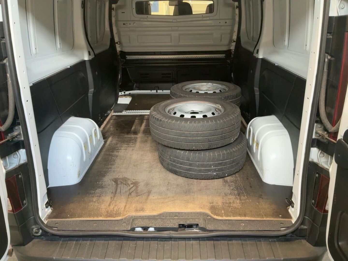 NISSAN PRIMASTAR iso kuva 3