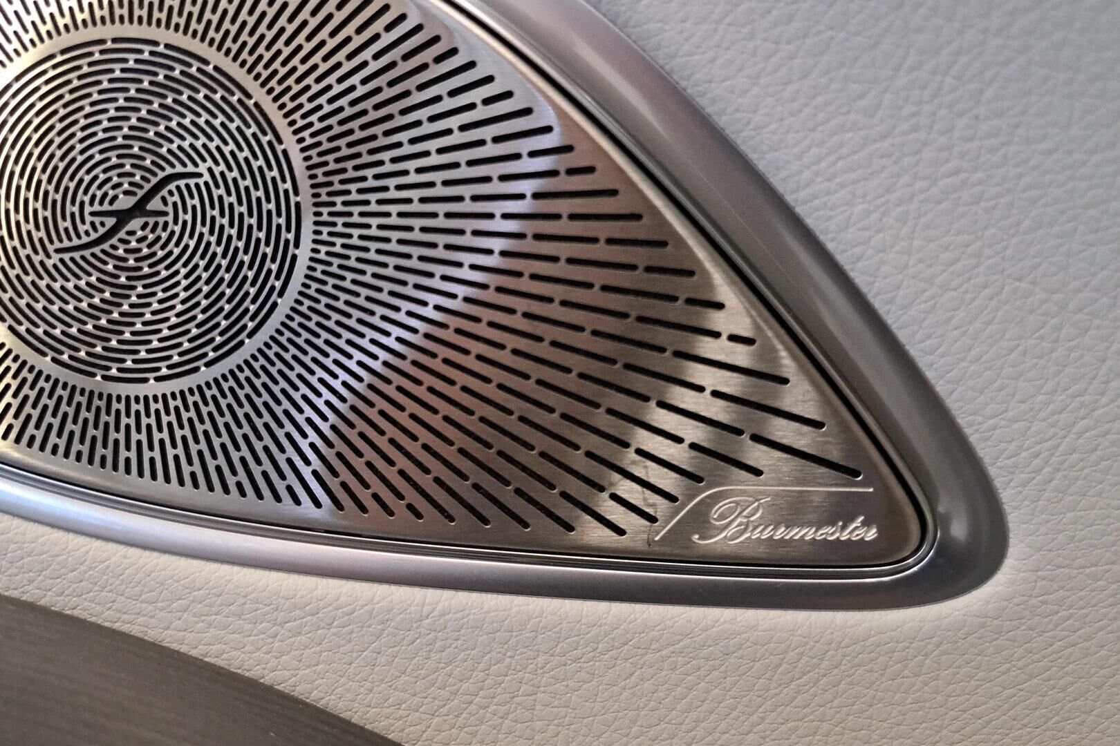 MERCEDES-BENZ EQS iso kuva 4