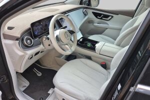 MERCEDES-BENZ EQE esikatselu 2