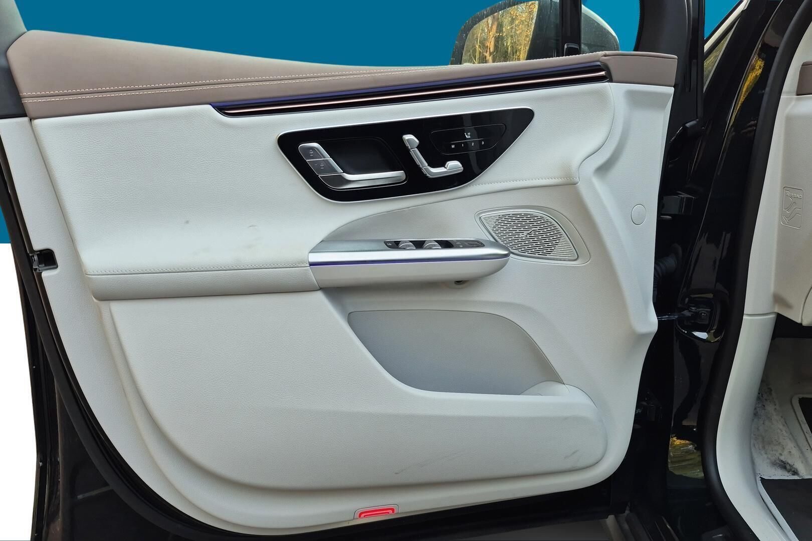 MERCEDES-BENZ EQE iso kuva 4