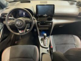TOYOTA YARIS CROSS esikatselu 1