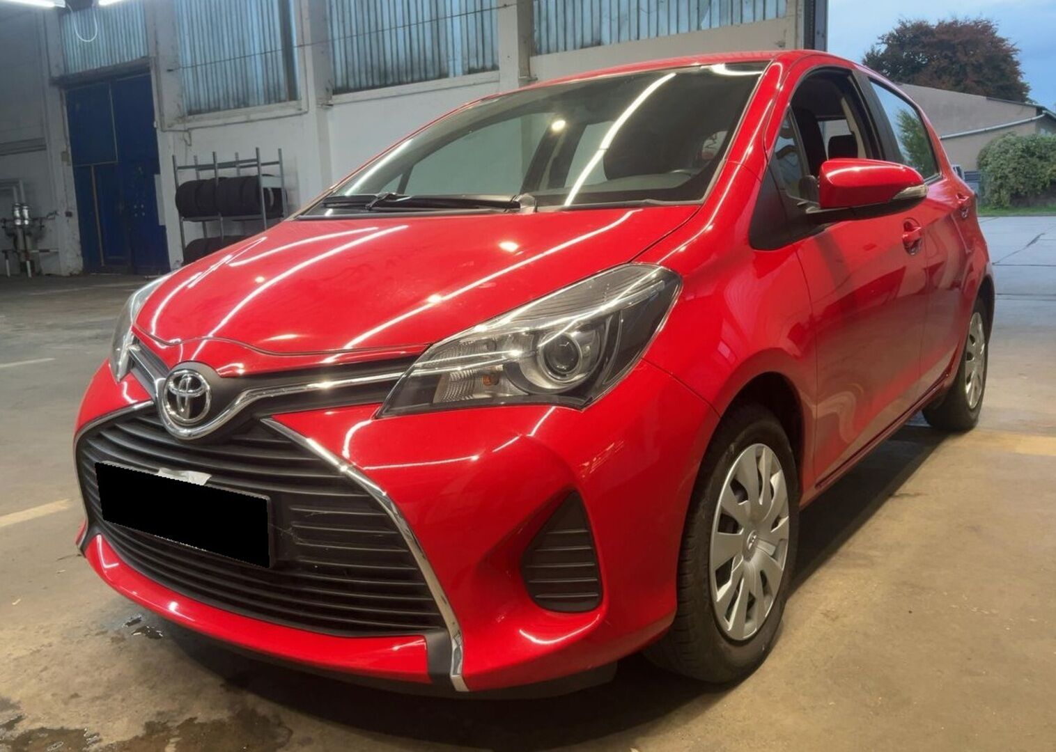 TOYOTA YARIS iso kuva 0