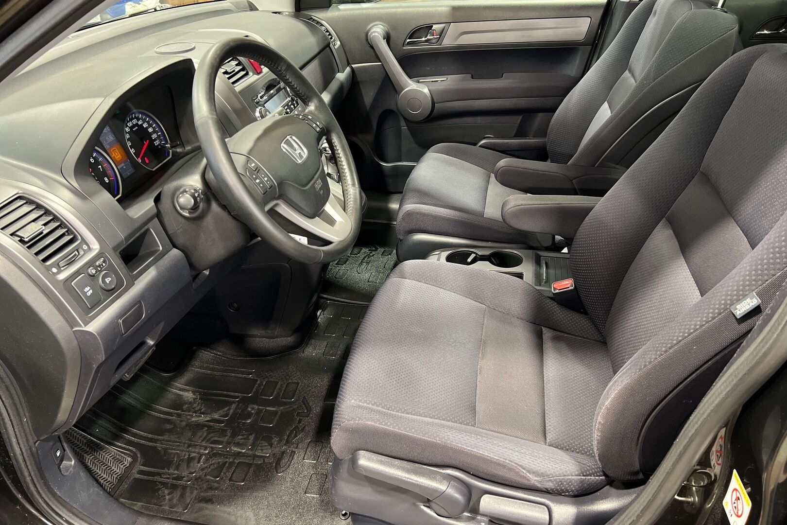 Honda CR-V iso kuva 17