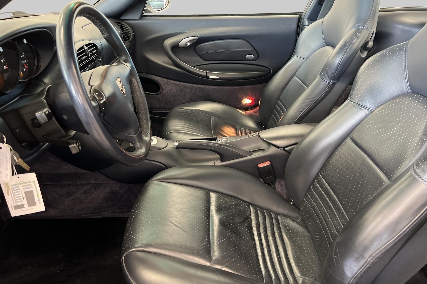 Porsche 911 iso kuva 9