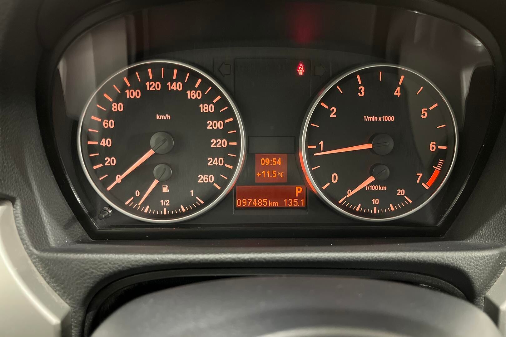 BMW 3-sarja iso kuva 14