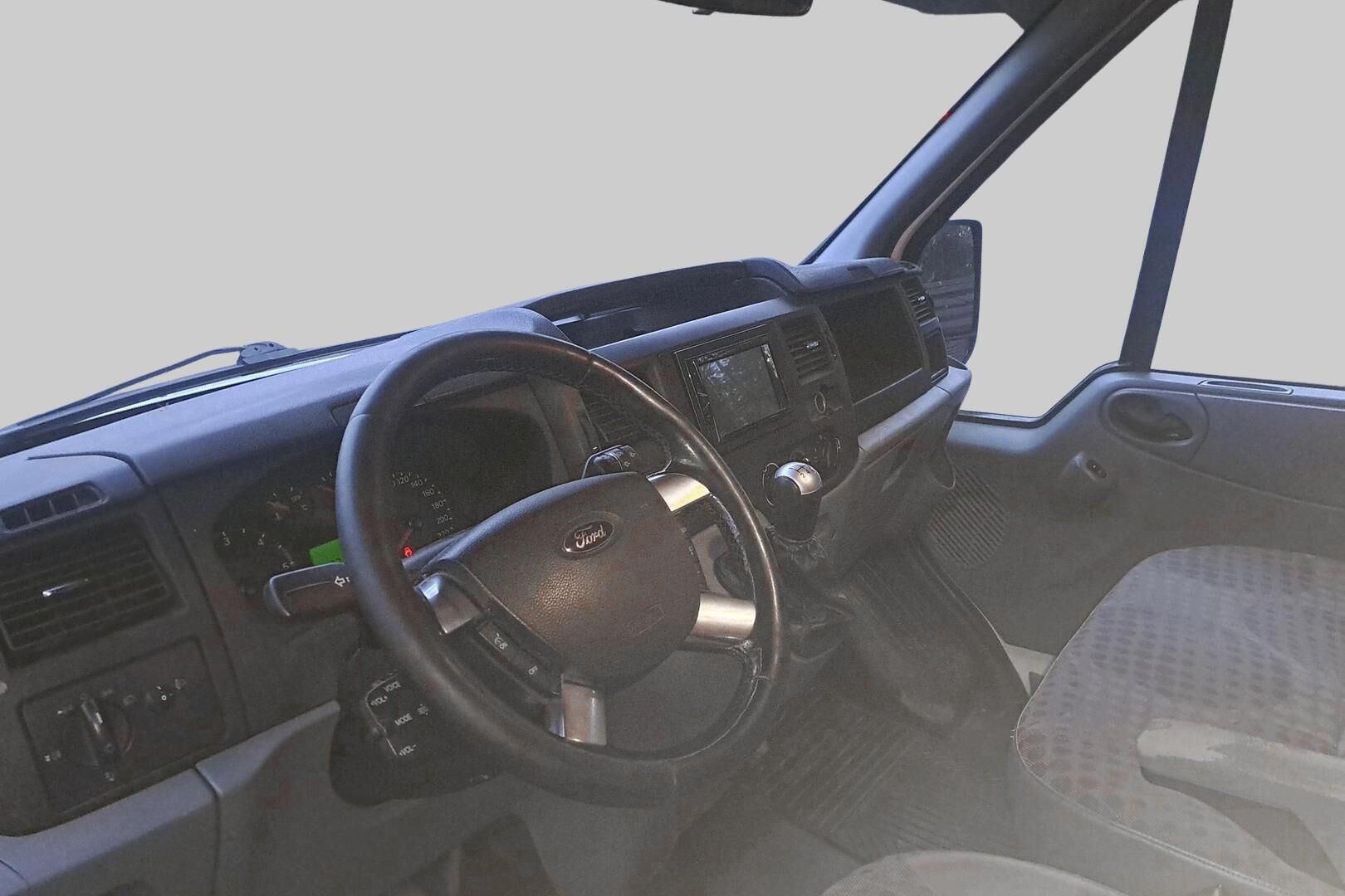 Ford Transit iso kuva 1