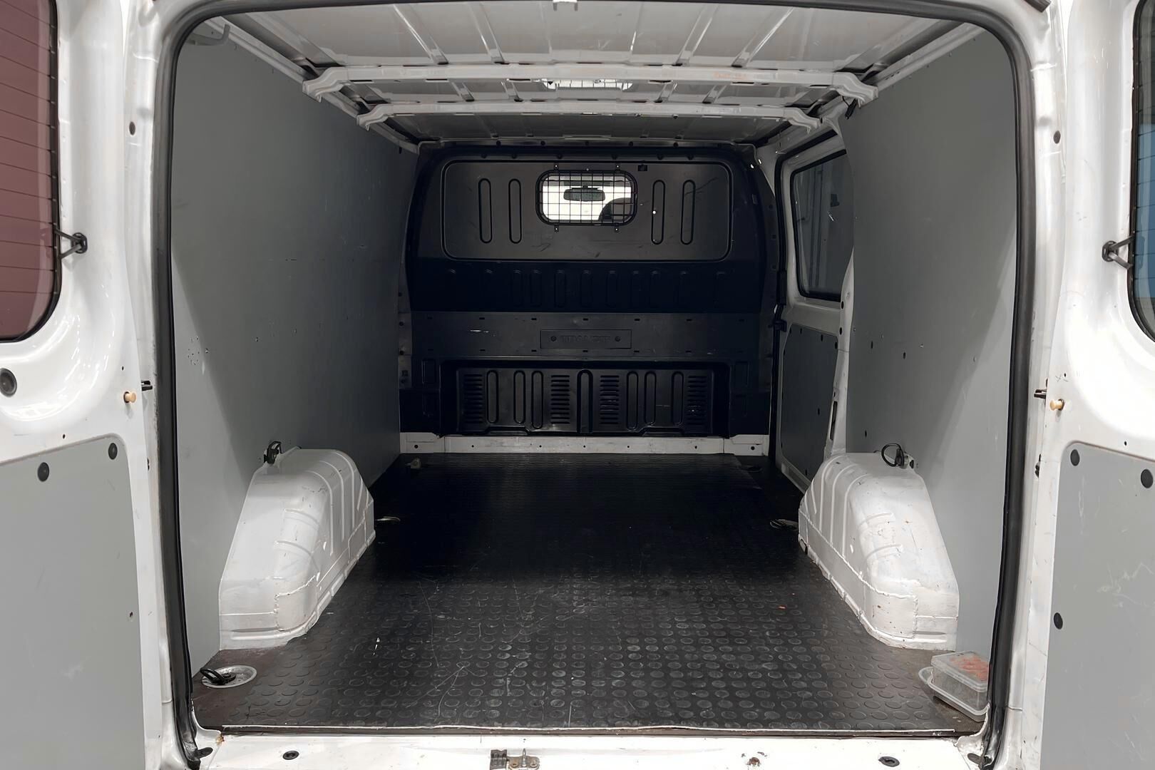 Ford Transit iso kuva 11