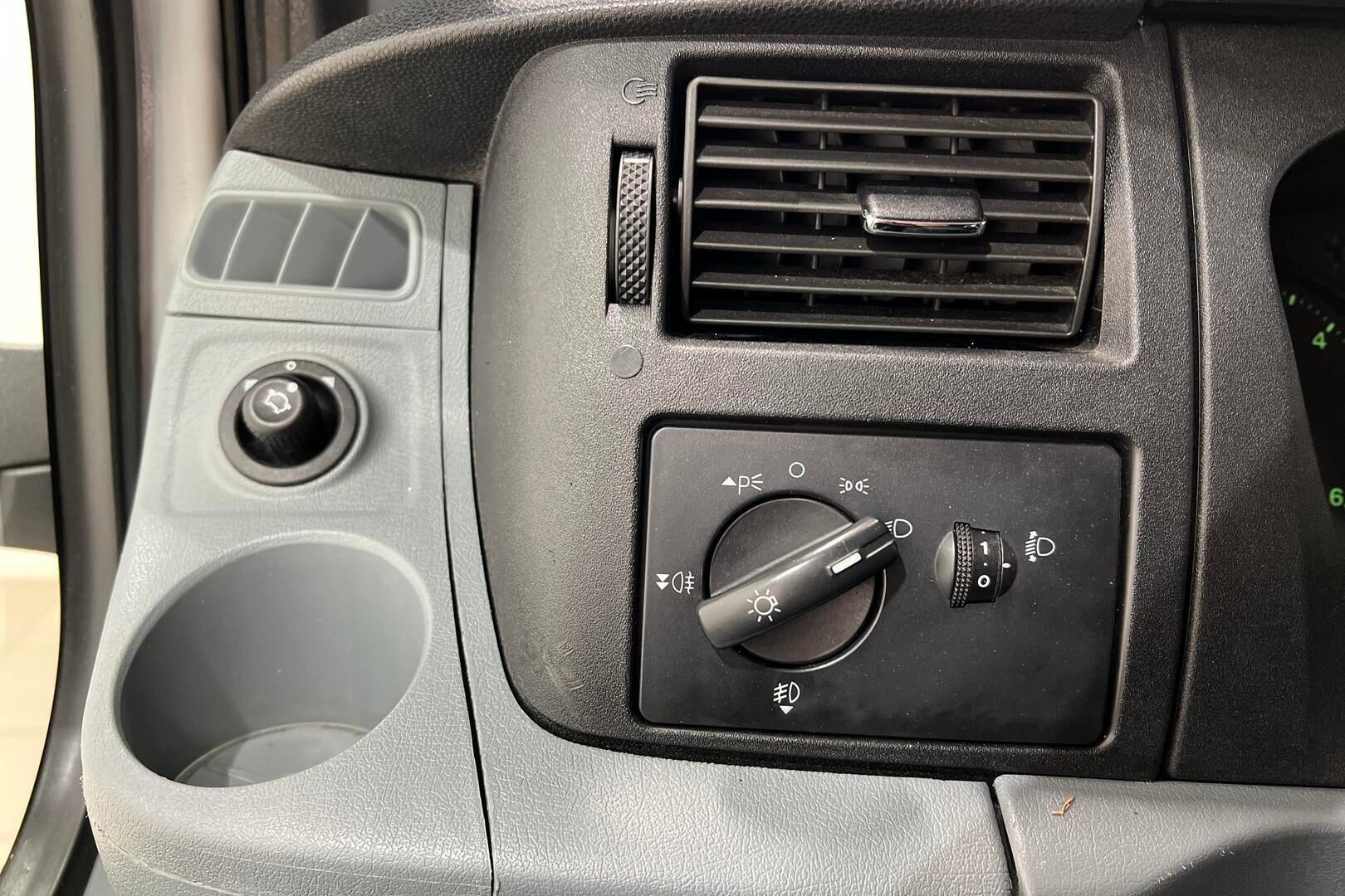 Ford Transit iso kuva 24