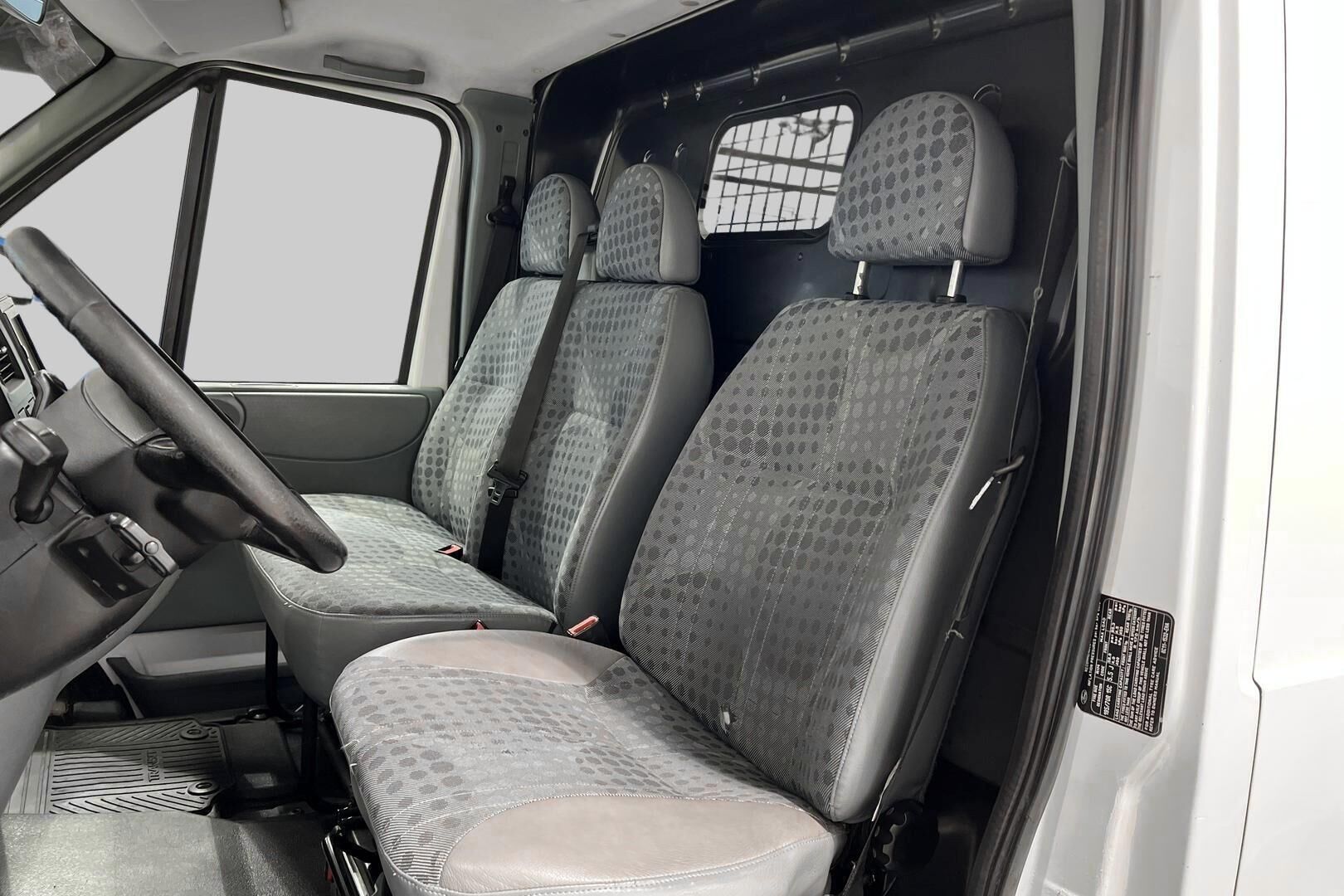 Ford Transit iso kuva 9