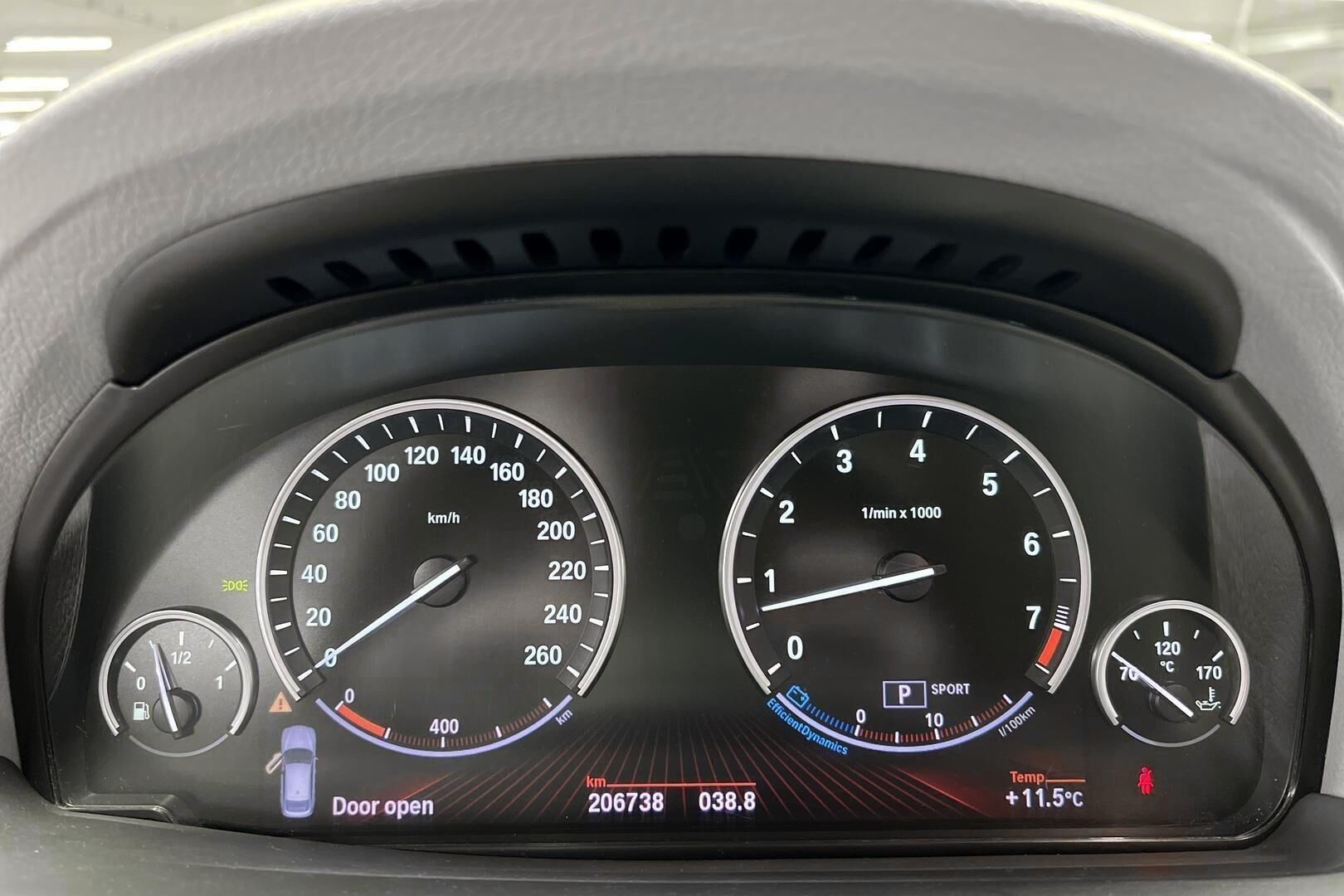 BMW 5-sarja iso kuva 16