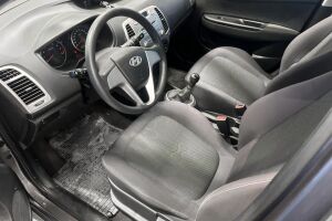 Hyundai i20 esikatselu 8