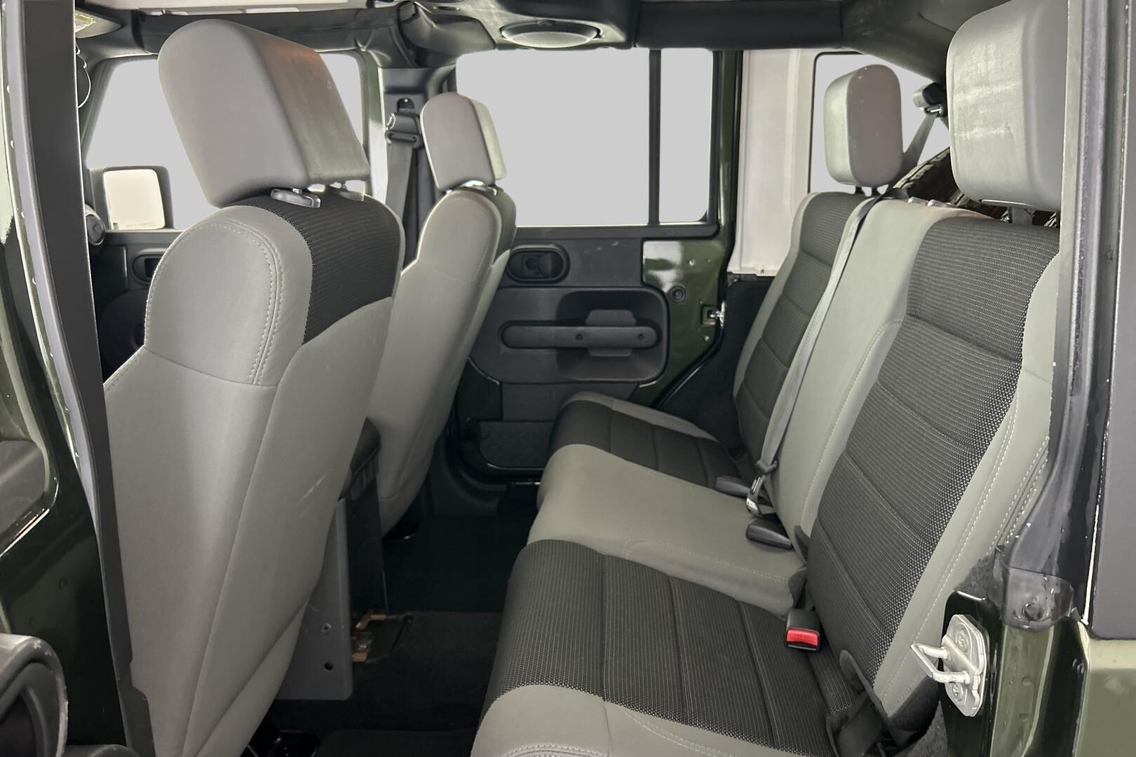 Jeep Wrangler iso kuva 10