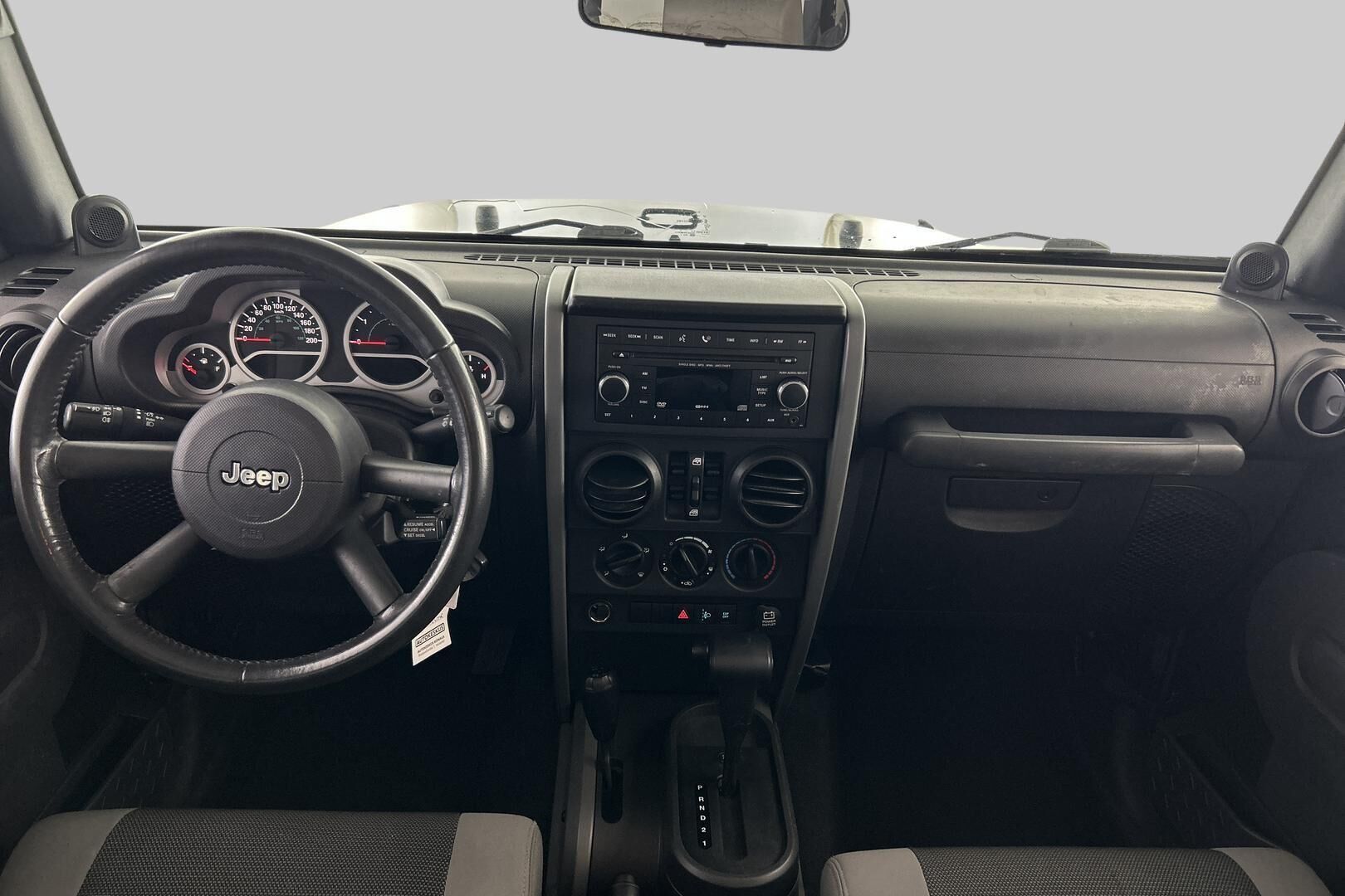 Jeep Wrangler iso kuva 11