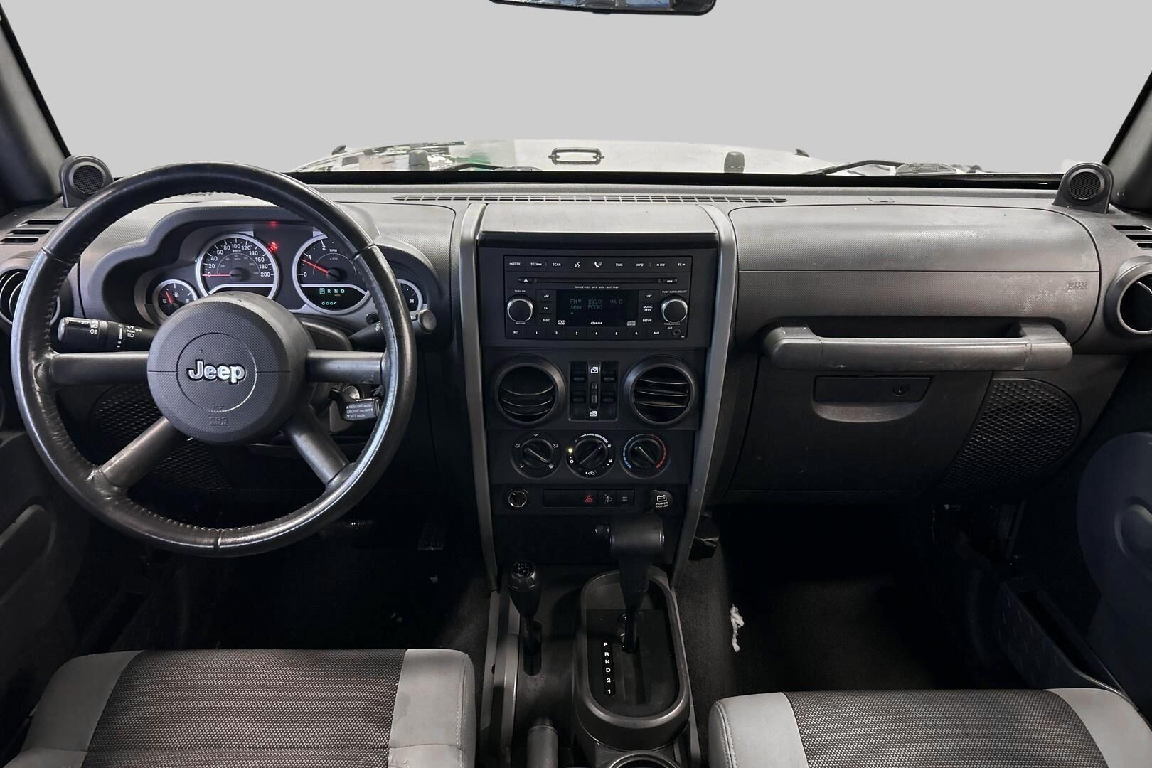 Jeep Wrangler iso kuva 11