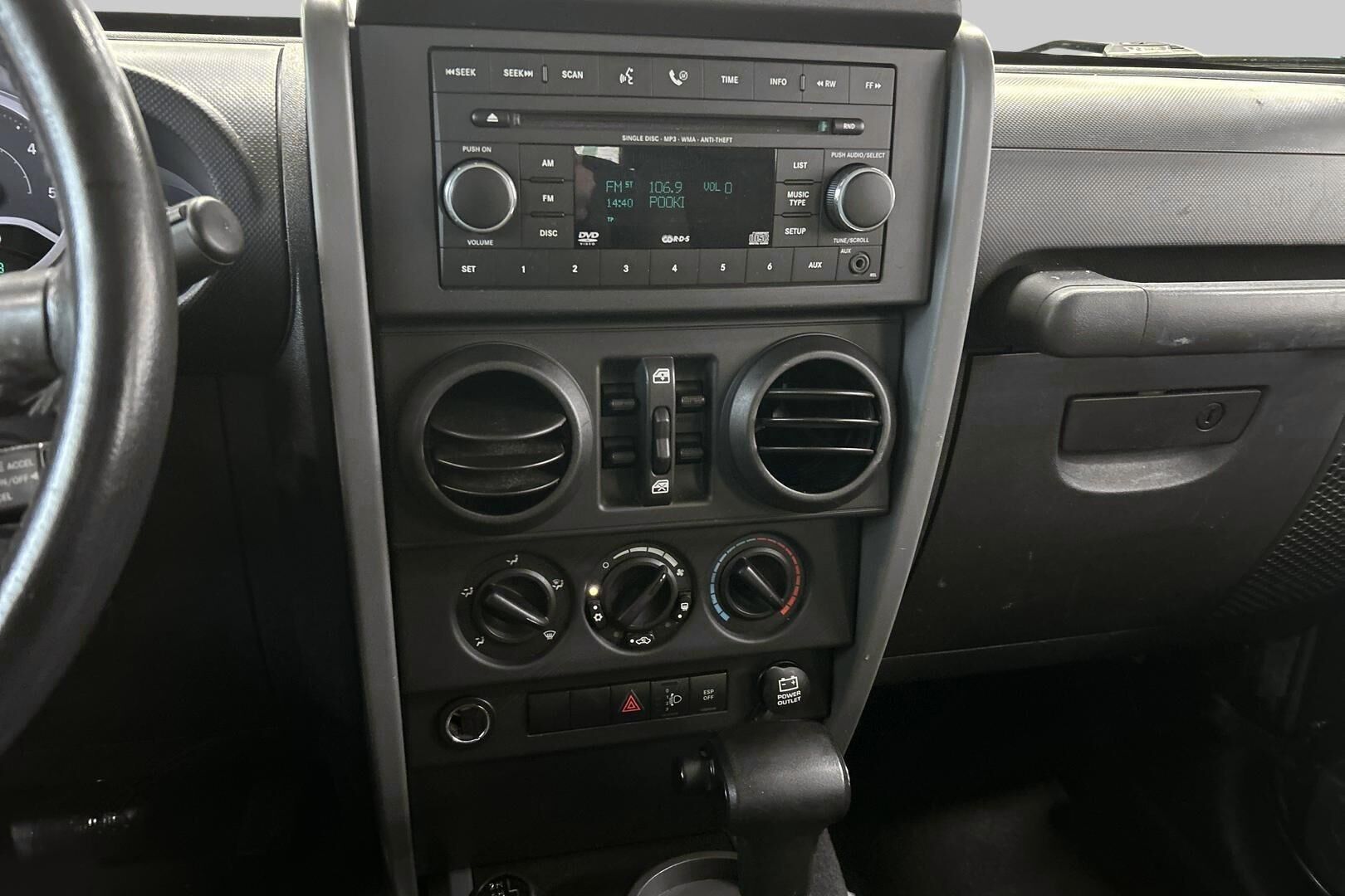 Jeep Wrangler iso kuva 15